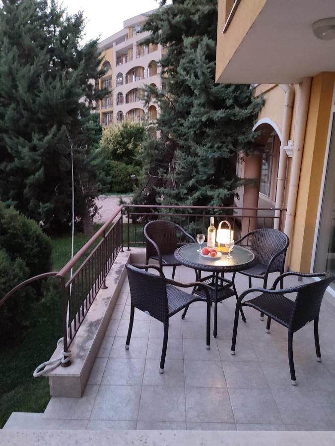 Midia Grand Resort, Terrassen Paradies Apartment Ахелой Екстериор снимка