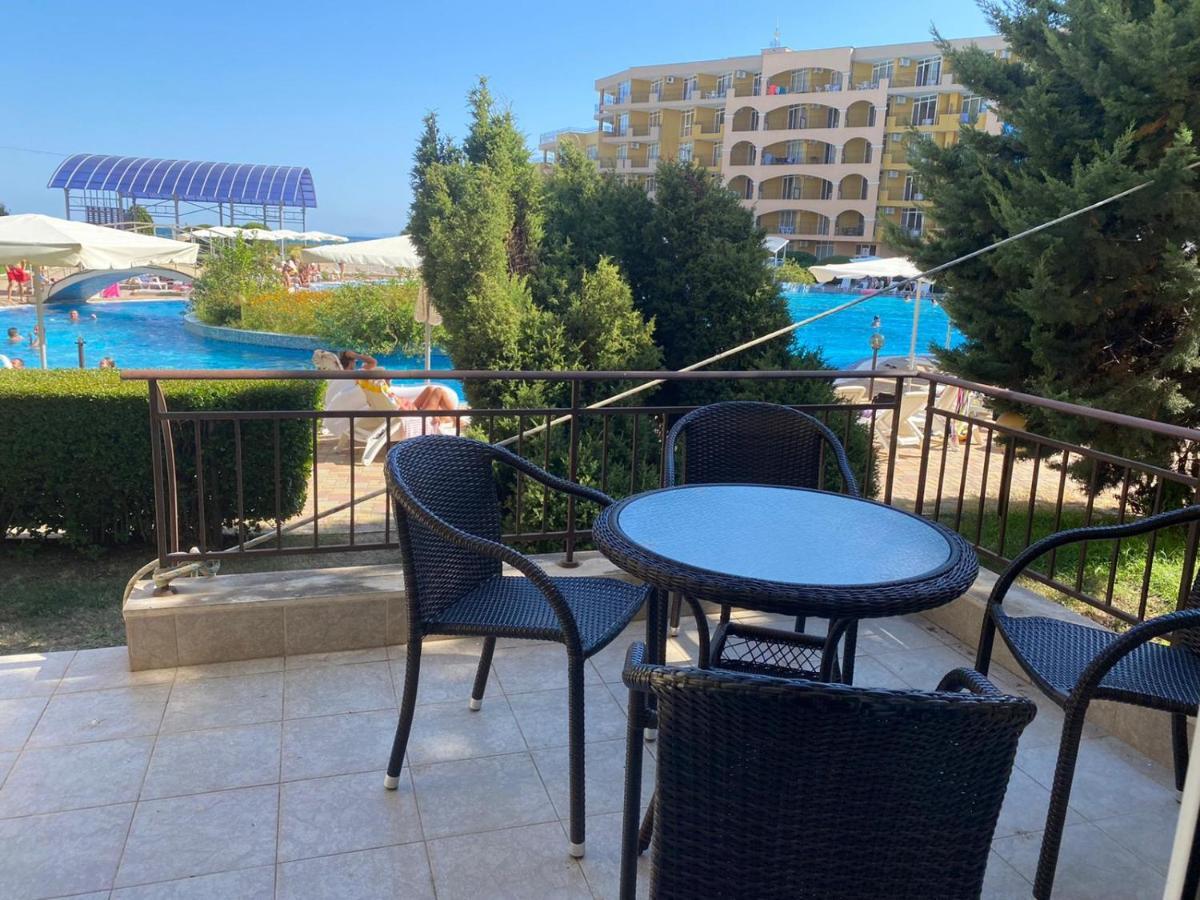 Midia Grand Resort, Terrassen Paradies Apartment Ахелой Екстериор снимка